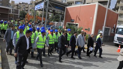 بـ 150 مليون جنيه.. نائب محافظ سوهاج يناقش توصيل المياه للمناطق المحرومة