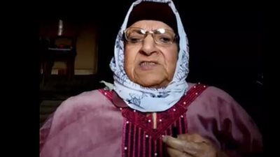 حفيدة أم كلثوم تستغيث من أحد أقاربها: رهنت قلادة الست عنده طمع فيها|بث مباشر 