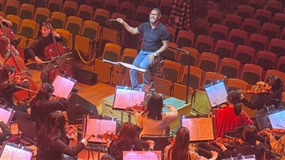 هاني فرحات يقود أوركسترا طوكيو الفيلهارمونية | صور