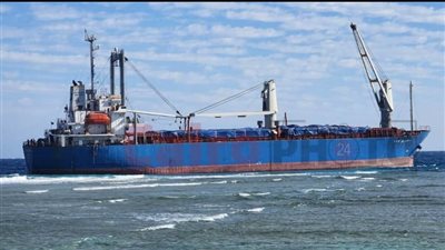 شحوط سفينة مصرية على الشعاب المرجانية أمام سواحل مدينة القصير