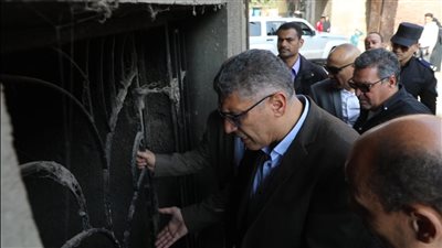 محافظ الجيزة يكلف بمعالجة تسرب المياه بمساكن بلوكات أرض عزيز عزت في إمبابة| صور