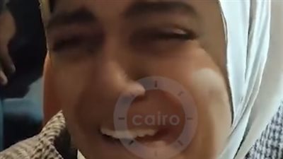 بكاء سيدة عقب إعلان اسمها في قرعة الحج بكفر الشيخ: كانت أمنية حياتي وربنا عوضني بعد وفاة زوجي | فيديو