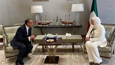 بدر عبد العاطي يلتقي وزيرة المالية الكويتية لبحث سبل التعاون الاقتصادي والتجاري والاستثماري
