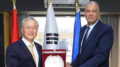 محافظ أسوان يستقبل سفير كوريا الجنوبية لبحث مجالات التعاون المشترك