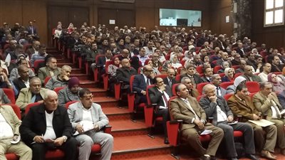 وكيل تعليم البحيرة يناقش استعدادات امتحانات الفصل الدراسي الأول