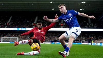 نشوب حريق في غرفة الـVAR بمباراة مانشستر يونايتد وإيبسويتش تاون بالبريميرليج