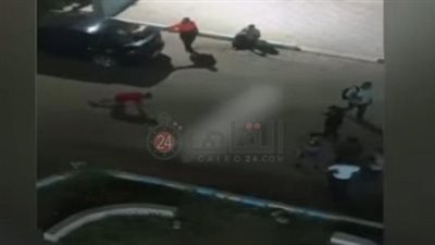 أجبر طالبا على المشي بوضعية مهينة.. تفاصيل إيقاف عضو هيئة تدريس بجامعة الوادي الجديد| بث مباشر