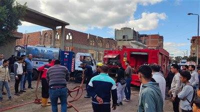 إصابة 6 أشخاص بالاختناق في حريق مصنع غزل بالغربية 