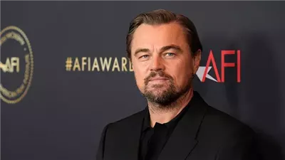 ليوناردو دي كابريو يلتزم بقاعدته الشهيرة لا ارتباط لمَن هم دون سن 25 عامًا.. ما القصة؟