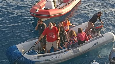 لليوم الثالث.. استمرار عمليات البحث عن 7 مفقودين في حادث اللانش المنكوب بالبحر الأحمر 