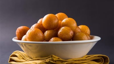 طريقة عمل الزلابية من الألف للياء.. وصفة الـ 3 ملاعق بأسرار المحلات