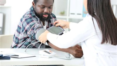 دراسة: الرجال المصابون بأمراض القلب يواجهون تدهورًا في المخ أسرع من النساء