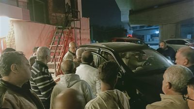 وصول محافظ القليوبية ومدير الأمن لموقع حريق مصنع الزيوت بقليوب | صور