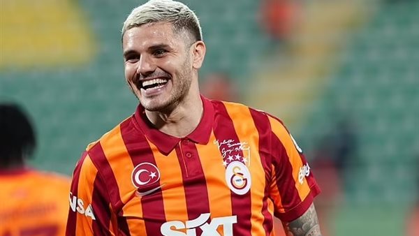 لاعب كرة القدم ماورو