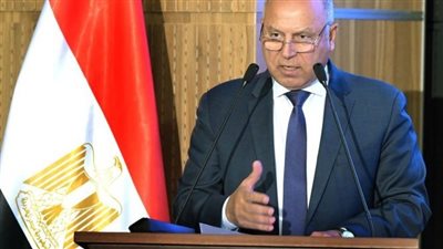 كامل الوزير: نعمل حاليا على جذب مصنع للبطاريات الخاصة بالسيارات الكهربائية في مصر