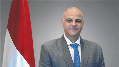 محافظ القليوبية يهنئ وزيرة التنمية المحلية لحصولها على جائزة التميز الحكومي العربي كأفضل محافظ