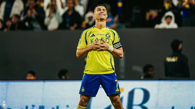 كريستيانو رونالدو يقود النصر للفوز على ضمك بثنائية في الدوري السعودي