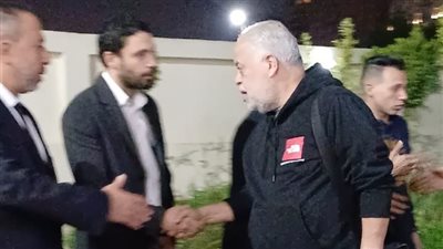 أشرف زكي يقدم واجب العزاء في الراحل صبري حسن شقيق حنان سليمان