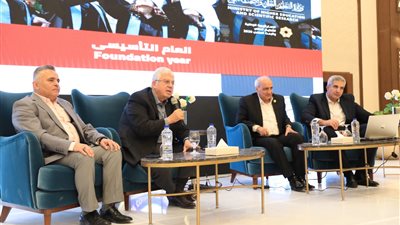 وزير التعليم العالي يشهد ورشة عمل لمناقشة آليات تطبيق السنة التأسيسية للالتحاق بالجامعات الخاصة والأهلية