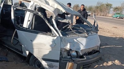 مصرع سيدة وإصابة 9 أشخاص في تصادم ميكروباص وملاكي بطريق الإسكندرية مطروح