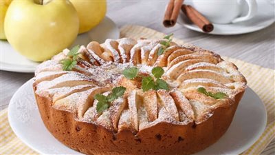 طريقة عمل كيكة التفاح.. وصفتان لألذ كيك مكرمل بنكهة القرفة