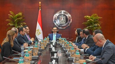 وزير الاستثمار يبحث تعزيز مشاركة الشباب في قيادة منظومة التنمية الاقتصادية بمصر