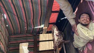 طوله 40 سم وعمره 40 عامًا.. محمود أصغر شاب حجما في الأقصر: نفسي في شقة وأروح الحج