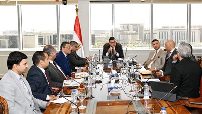 الإسكان تبحث مع شركة متخصصة في تقديم الخدمات الجنائزية تطوير مناطق المقابر بالمدن الجديدة