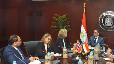 وزير الاستثمار يستعرض مع سفيرة النرويج بالقاهرة فرص تنمية وتطوير العلاقات الاقتصادية