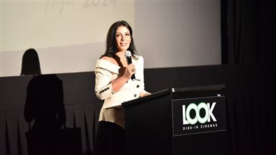 منى زكي: فخورة بعرض رحلة 404 في هوليود.. وأزمات المرأة تنسج حكايات خارج المألوف