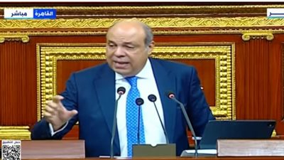 وزير الطيران: افتتاح أعمال التطوير بمطار سانت كاترين قريبًا