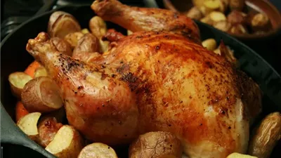 طريقة تحضير دجاج محشي ورقائق الجلاش بالجبن لإفطار اليوم 12 من رمضان.. 3 أسرار لن يخبرك بها أحد