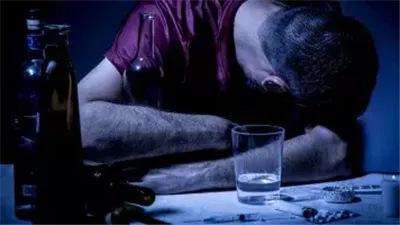  ليست المرة الأولى.. 5 معلومات عن الممثل الشاب المقبوض عليه اليوم بتهمة حيازة مخدرات