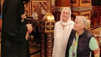 وفد سياحي صربي يزور كنيسة مارجرجس ومارمينا بمدينة رأس سدر│ صور 