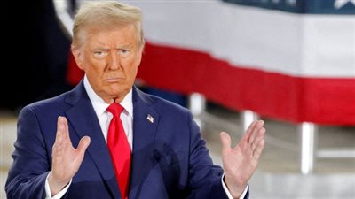 الدولار يصعد مقابل عملات الملاذ الآمن بعد تعليق الرسوم الأمريكية