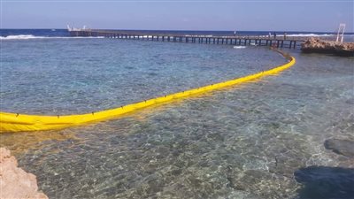 وزيرة البيئة تعلن عن برنامج استعادة النظام البيئي بالبحر الأحمر بعد غرق سفينة بضائع بالقصير