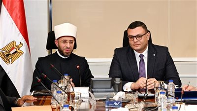 وزيرا الإسكان والأوقاف يناقشان عددا من الموضوعات المشتركة 