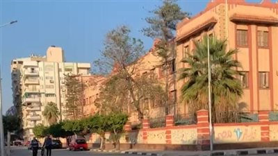 إصابة 32 طالبة بالاختناق في حريق مدرسة ببورسعيد.. وتعرض المحافظ وحارسه للصعق الكهربائي| بث مباشر