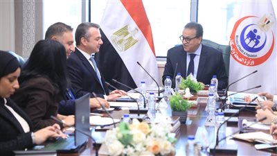 نائب رئيس الوزراء يوجه بتكثيف الزيارات الميدانية لطلاب المدارس التطبيقية للجامعات التكنولوجية