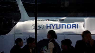 إضراب عمال هيونداي عن العمل للمطالبة بتنحي رئيس كوريا الجنوبية