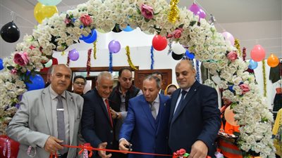 محافظ بورسعيد يفتتح المعرض الشتوي المخصص لتوزيع الملابس على الأسر الأولى بالرعاية| صور 