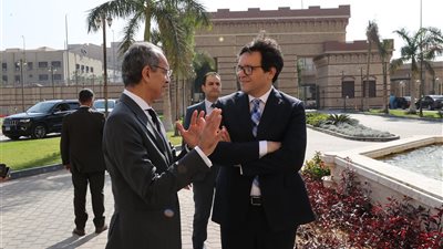 الاتصالات: بروتوكول تعاون لإنشاء منصة لقصور الثقافة الرقمية وتطوير تطبيق على الهاتف المحمول للكتب