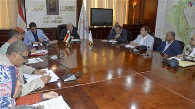 محافظ الأقصر: معاقبة أي مسؤول يتقاعس عن إنهاء ملفات التصالح