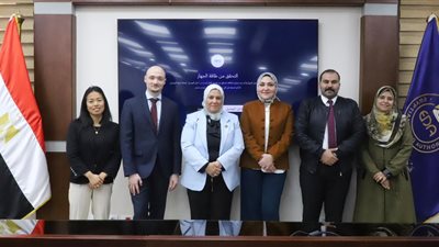 هيئة الدواء تبحث آليات تطبيق المعايير الأوروبية في صناعة مستحضرات التجميل