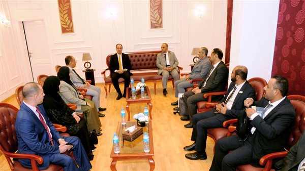 الوفد العماني في