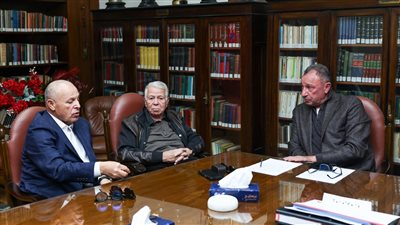 أبو ريدة يهنئ الخطيب بعد حفل ستاد الأهلي 