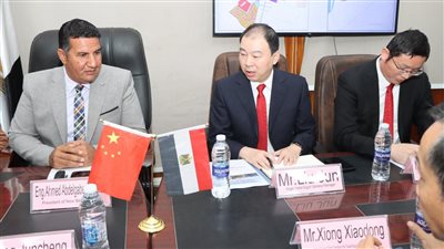 مستثمرون صينيون يزورون جهاز بني سويف الجديدة لبحث فرص الاستثمار بالمدينة 