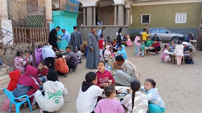 احتفالا بذكرى انتهاء الكوليرا.. قرية الشرقي بهجورة في قنا توفي النذور بتقديم ولائم الطعام