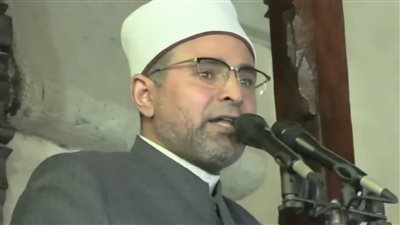 خطيب الجامع الأزهر: ما يثار من أفكار تدعو إلى التحرر من العقيدة والسير خلف الهوى تهدم المجتمعات