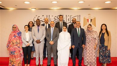 البنك المركزي يشارك تجربة نشر الثقافة المالية وتمكين المرأة مع من نظيره الموريتاني